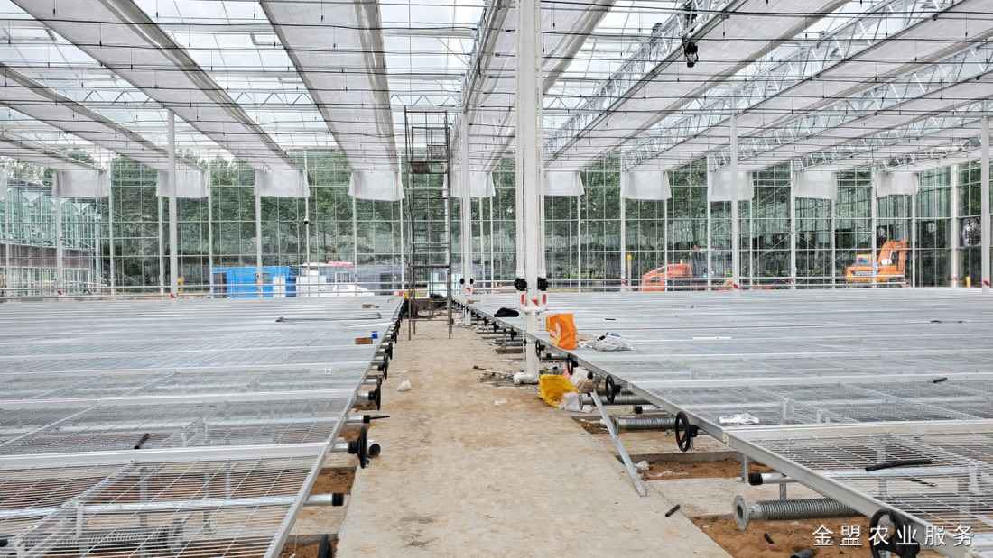 奥仁格管道:热浸锌涂塑钢管在大棚结构中的核心优势 奥仁格管道:热浸锌涂塑钢管在大棚结构中的核心优势