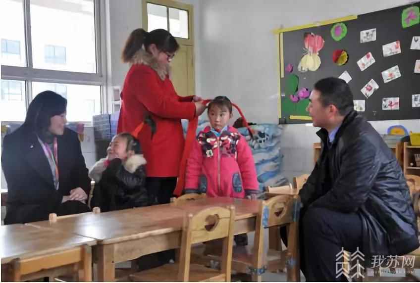 苏州热浸塑涂塑钢管 诚信之星周咸材：穷时不忘志气，富了回报他人，她是心怀大爱的“铁娘子”