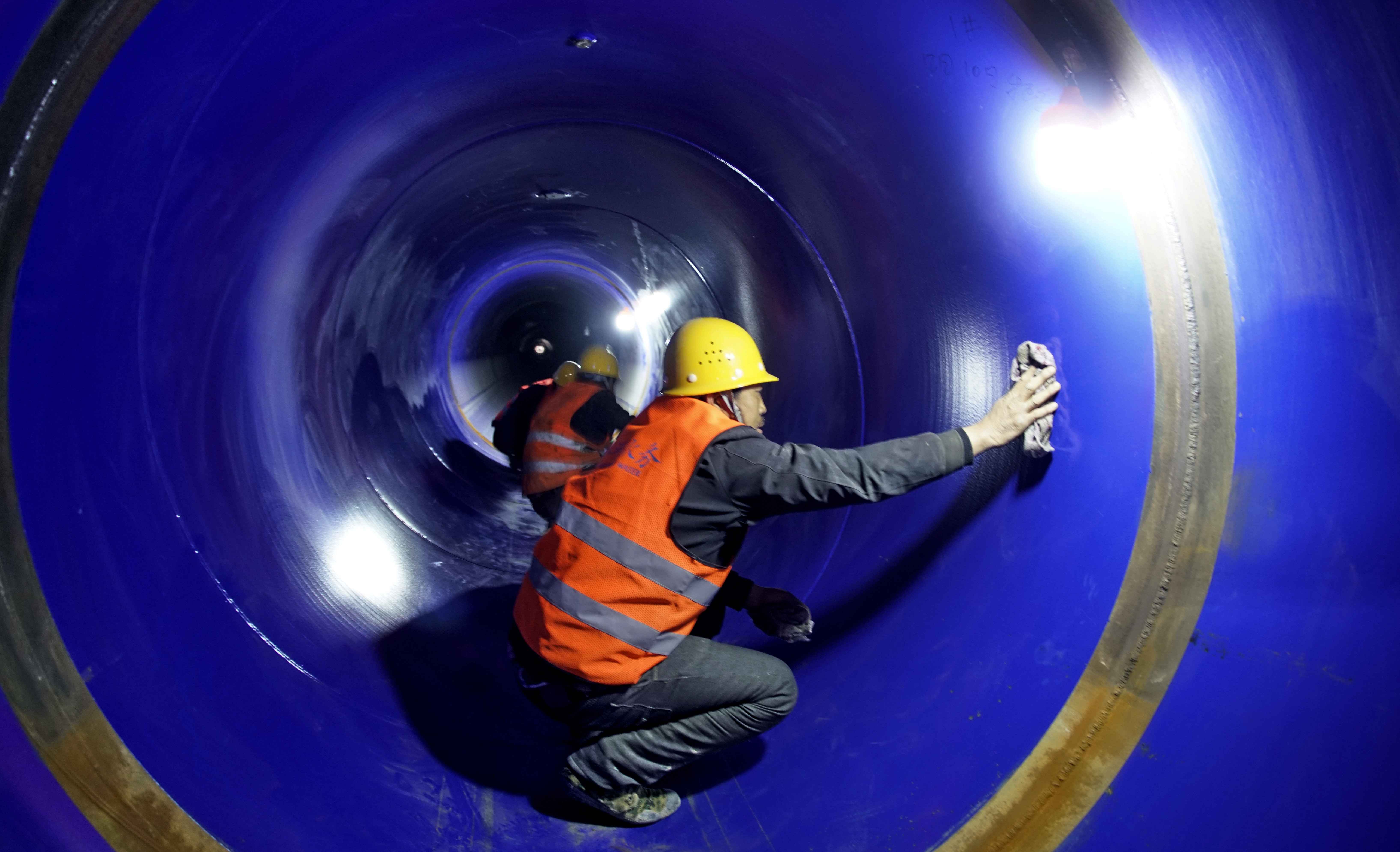 热浸塑涂塑钢管转弯 南水北调配套工程大兴支线复工,这个庞然大物会“穿针引线” 热浸塑涂塑钢管转弯 南水北调配套工程大兴支线复工,这个庞然大物会“穿针引线”