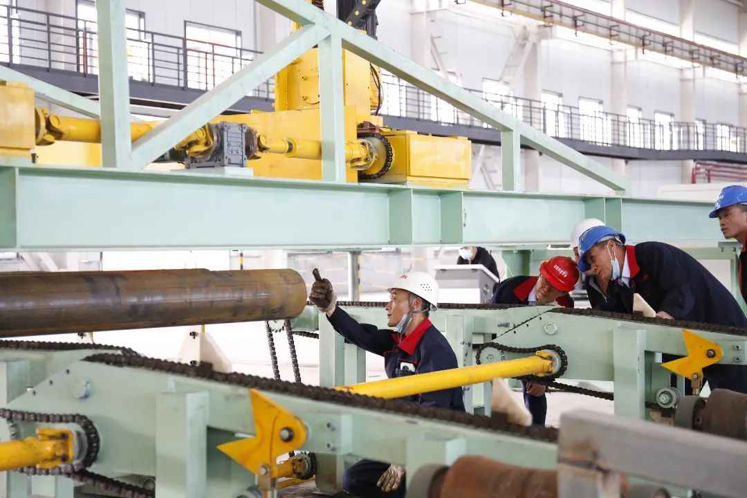 新疆热浸涂塑钢管公司 十二师首家钢管基地正式投产