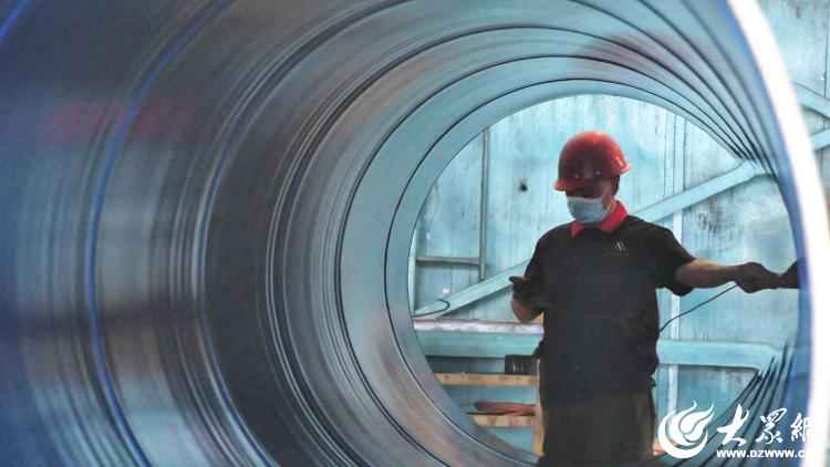 重庆热浸涂塑钢管定制:从涂塑“无人区”闯出的新质先锋 重庆热浸涂塑钢管定制:从涂塑“无人区”闯出的新质先锋