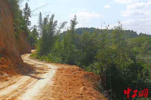 肇庆热浸塑涂塑钢管批发 怀集七甲村脱贫攻坚 中铁广州局彰显担当