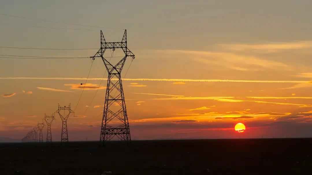 电力管塔图片:输电塔造型多,山羊塔、猫头塔… 电力管塔图片:输电塔造型多,山羊塔、猫头塔…