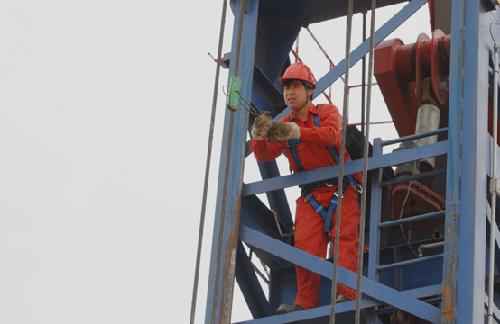 电力维管 “架炮”“排骨”“拆弹”……这些班组里的行话,能看懂的都是老师傅 电力维管 “架炮”“排骨”“拆弹”……这些班组里的行话,能看懂的都是老师傅