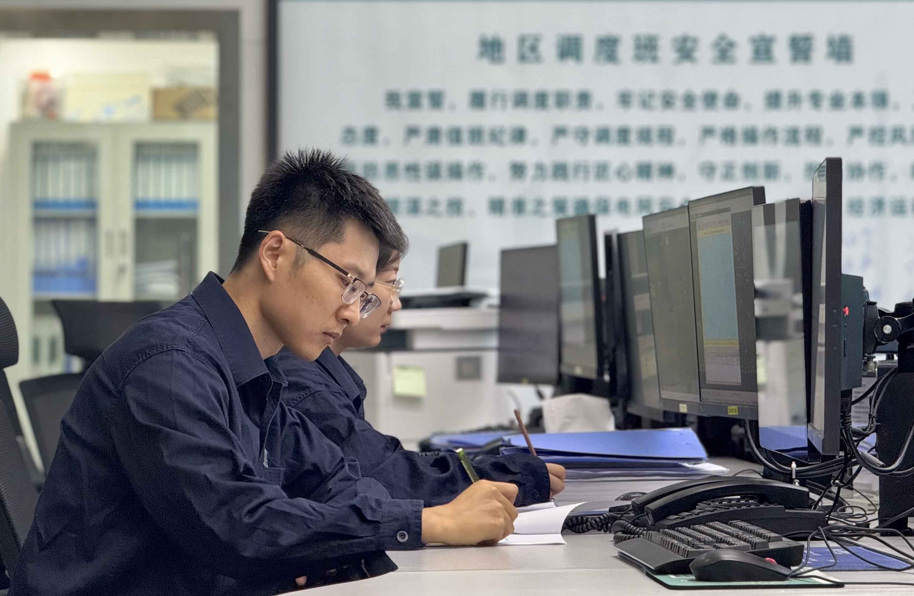 漯河电力管的守护者：行动铸就先锋