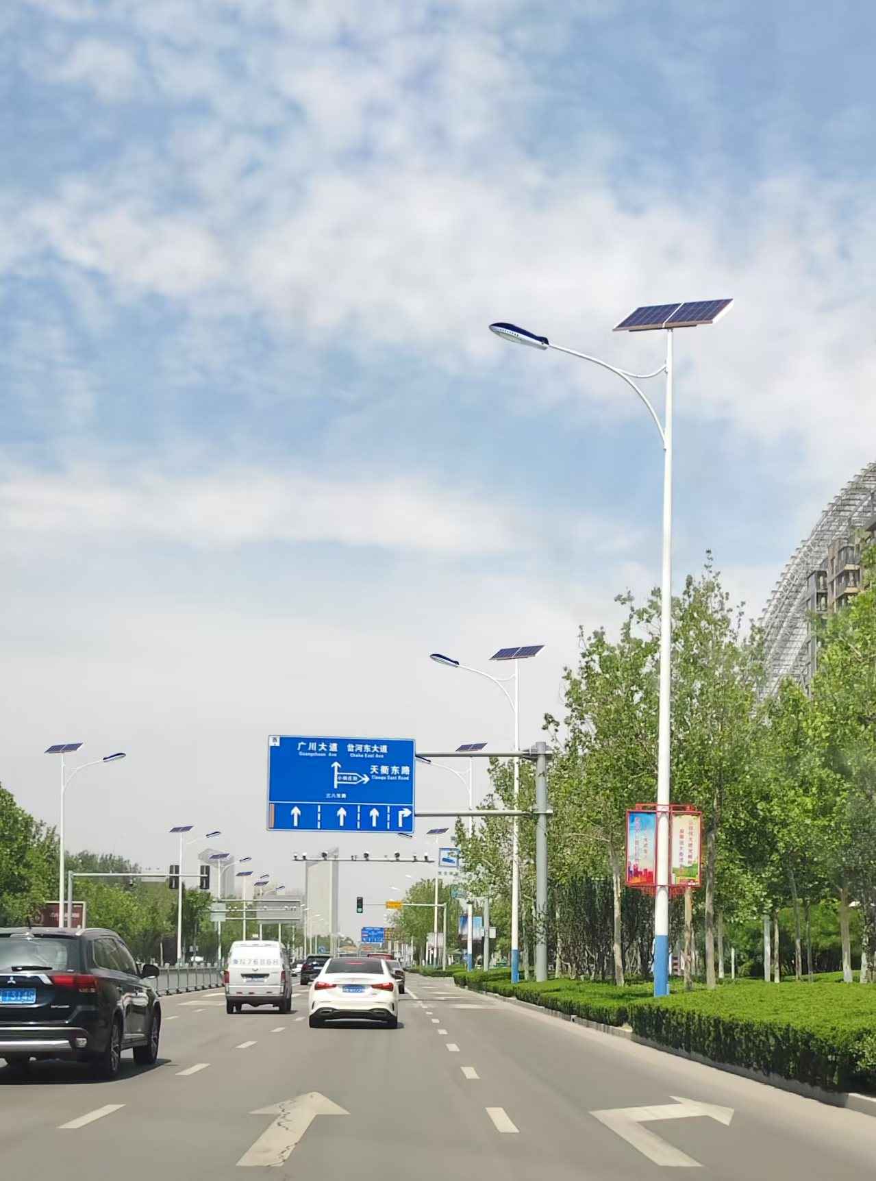 山东易创路灯厂深度解析:太阳能路灯与市电路灯,哪个更适合您的需求? 山东易创路灯厂深度解析:太阳能路灯与市电路灯,哪个更适合您的需求?