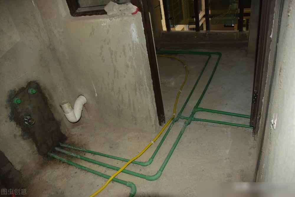 安装电力管家装改水电,电线管在水管下面,可以吗?有危险吗?怎么处理? 安装电力管家装改水电,电线管在水管下面,可以吗?有危险吗?怎么处理?