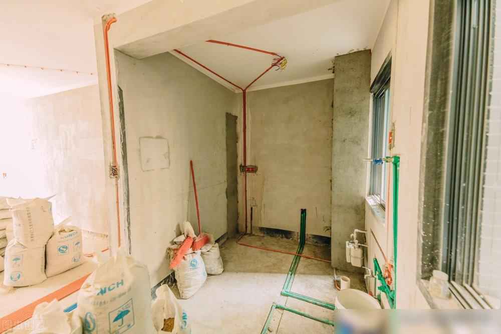 安装电力管家装改水电,电线管在水管下面,可以吗?有危险吗?怎么处理? 安装电力管家装改水电,电线管在水管下面,可以吗?有危险吗?怎么处理?