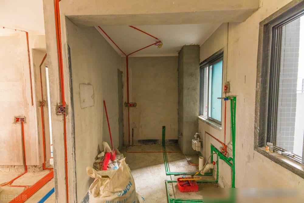 安装电力管家装改水电,电线管在水管下面,可以吗?有危险吗?怎么处理? 安装电力管家装改水电,电线管在水管下面,可以吗?有危险吗?怎么处理?