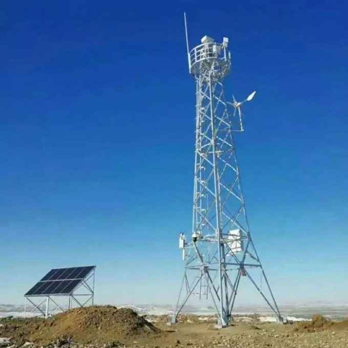 三管电力塔：通信铁塔的重要性与多样性解析