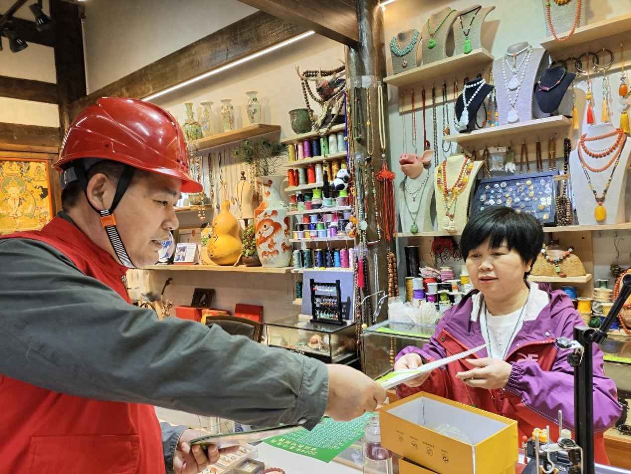 常德电力管厂家奥仁格管道：国网常德武陵区供电支公司扛牢保电责任，护航“灵醒”河街“电力十足”