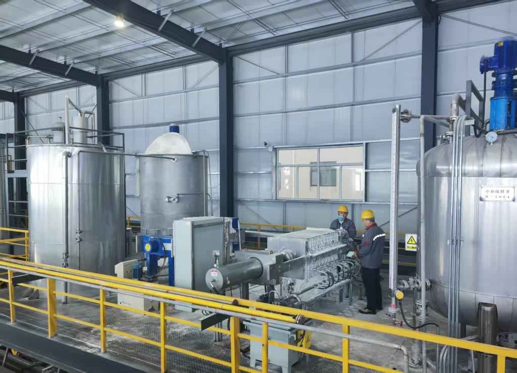 塑合金电力管 四中全会精神在基层丨从按“吨”卖到论“克”卖——石灰石变身记 塑合金电力管 四中全会精神在基层丨从按“吨”卖到论“克”卖——石灰石变身记