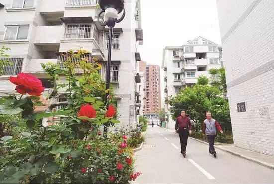 海泡石电力水泥管 福建征求意见:老旧小区改进门窗隔音,拆违建,装门禁,扩道路 海泡石电力水泥管 福建征求意见:老旧小区改进门窗隔音,拆违建,装门禁,扩道路