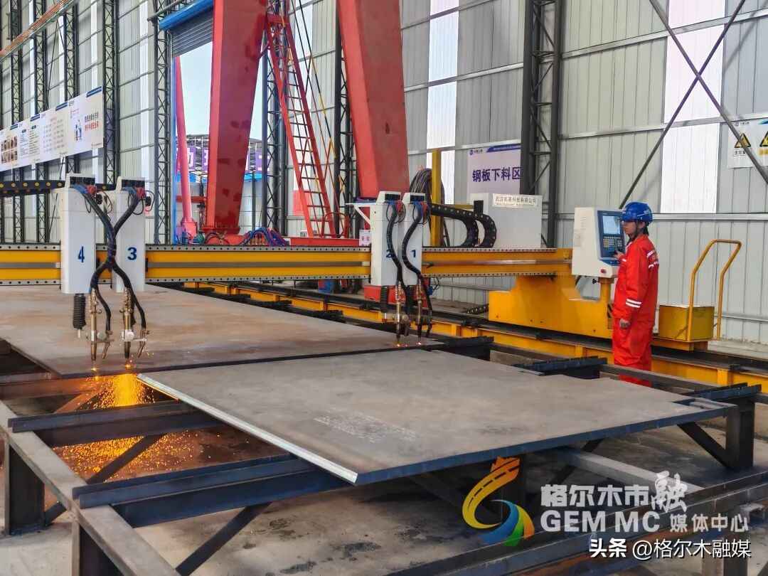 格尔木电力管新突破:南山口抽水蓄能电站压力钢管成功下线 格尔木电力管新突破:南山口抽水蓄能电站压力钢管成功下线