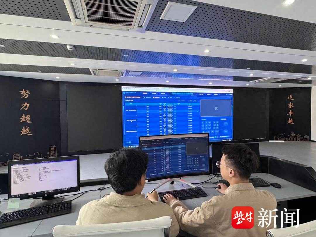 梅雨季节国网常州供电公司开展GIL管廊智能化在线监测