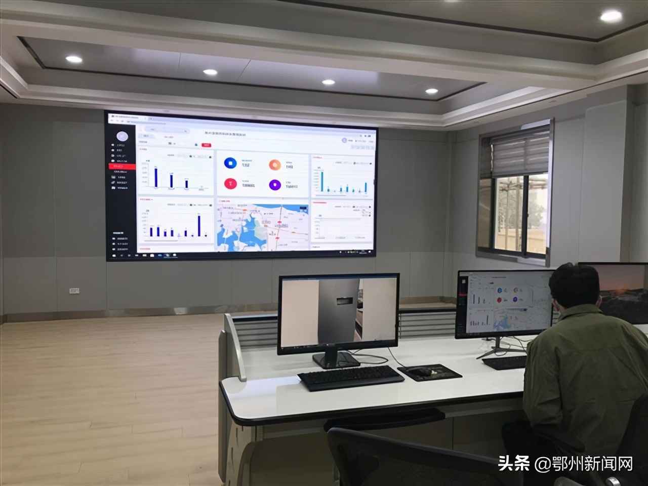 鄂州方形电力管:头顶5G基站,还可当充电桩!路灯杆与电力杆塔的“新基建”兼职 鄂州方形电力管:头顶5G基站,还可当充电桩!路灯杆与电力杆塔的“新基建”兼职