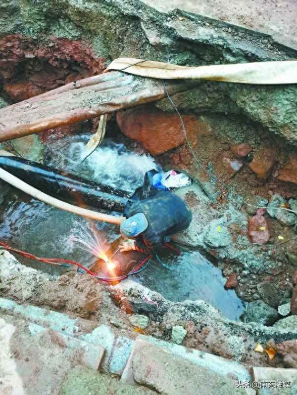 南充城区供水管网大升级:44万居民用水品质飞跃 南充城区供水管网大升级:44万居民用水品质飞跃