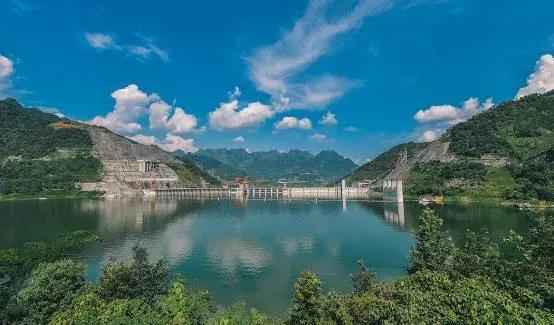 西藏pe电力管收费 避险电力股,选华能水电还是长江电力,还是有更好的? 西藏pe电力管收费 避险电力股,选华能水电还是长江电力,还是有更好的?